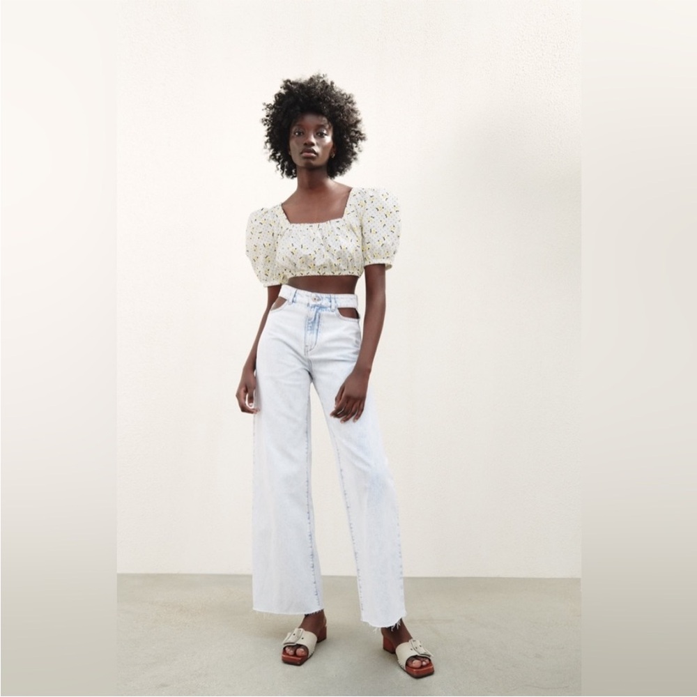 Rare🦋 Zara Cut Out Jeans. NWT